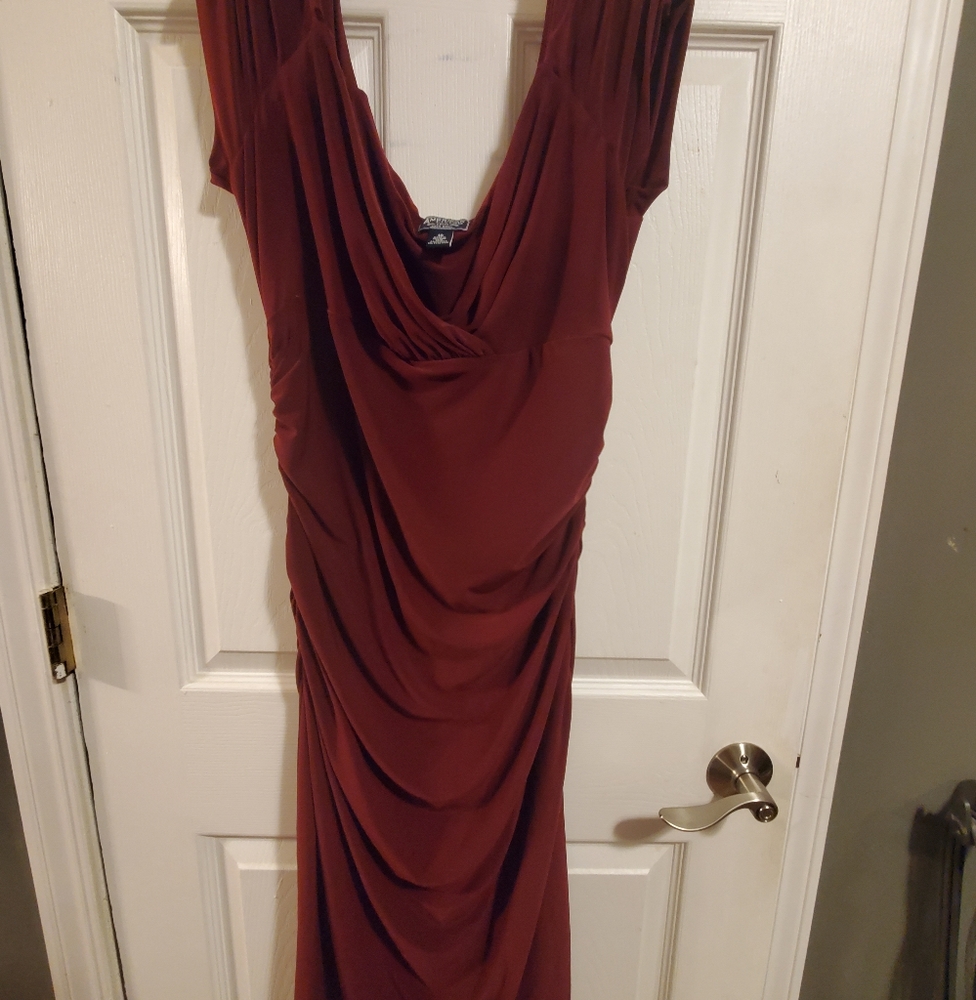 American living Dress, Color Burgundy size 16
